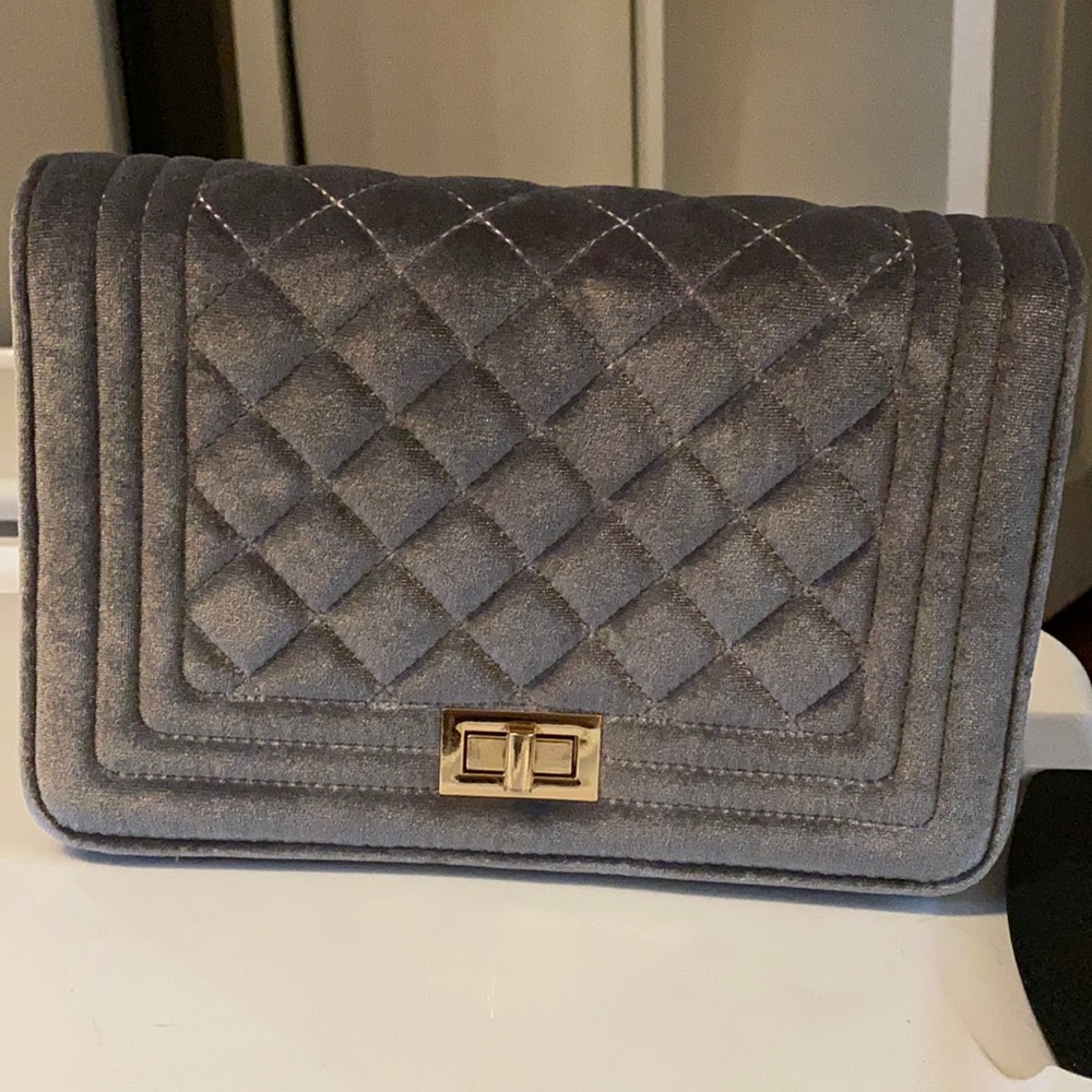 Velvet chain purse